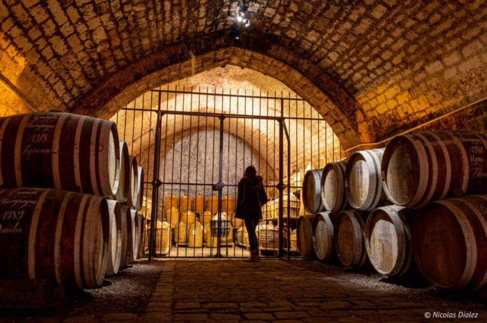 Les Distilleries de Cognac : Un Voyage au Cœur du Terroir