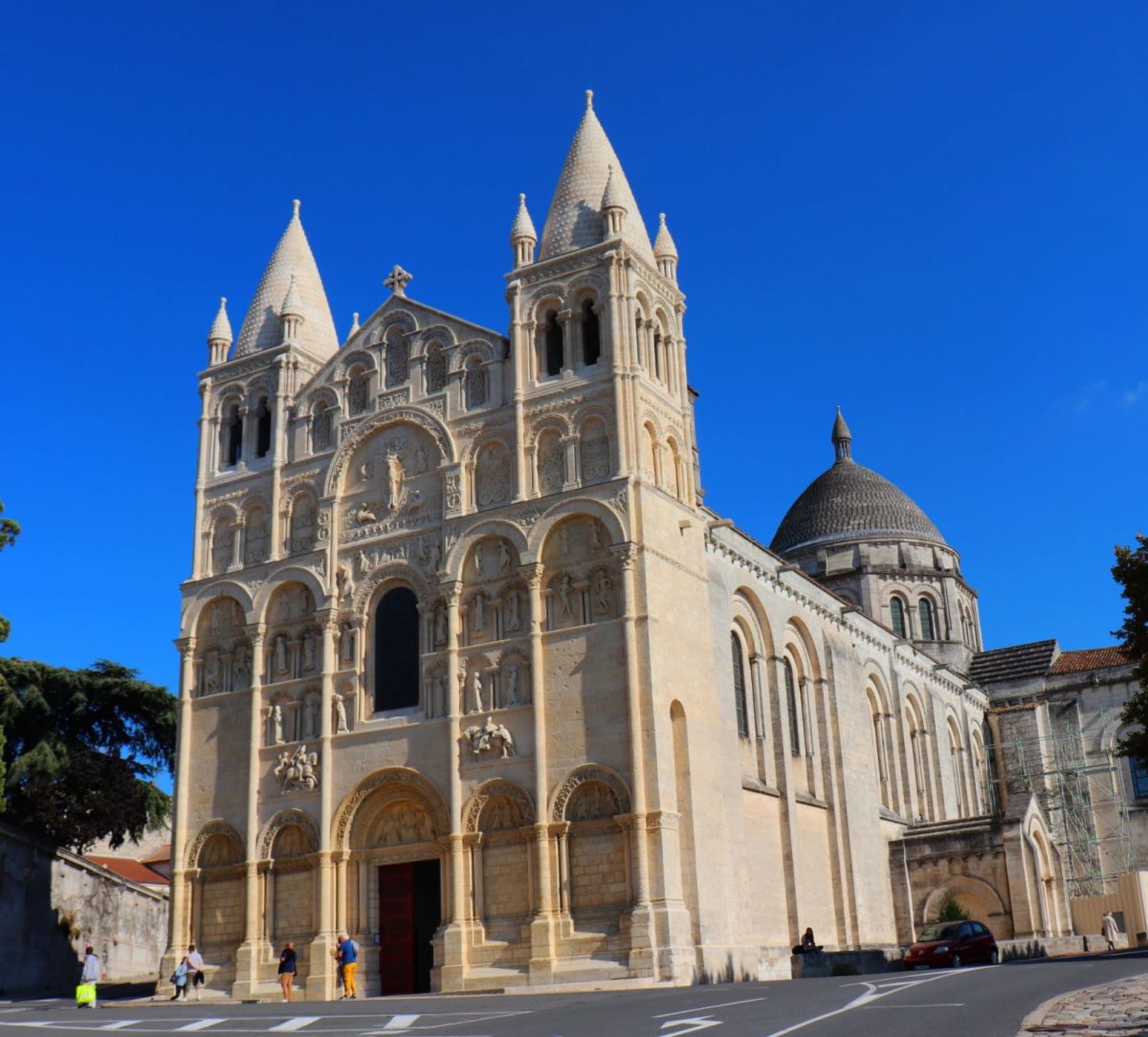 Les Églises Romanes de Charente
